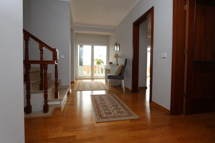 Image No.14-4 Bed Semi-Detached for sale