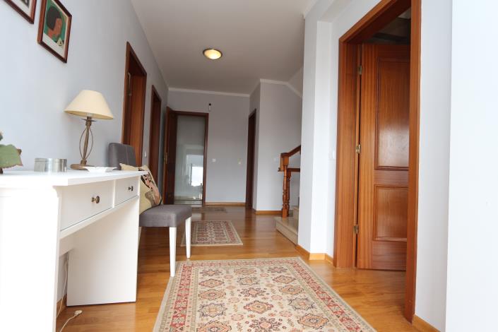 Image No.23-4 Bed Semi-Detached for sale