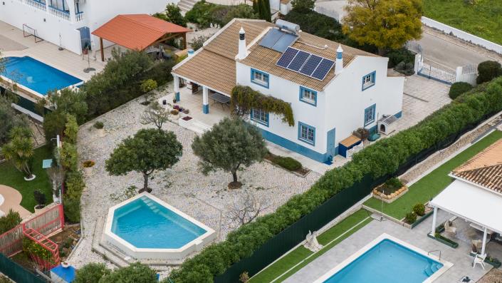 Image No.1-4 Bed Villa / Detached for sale