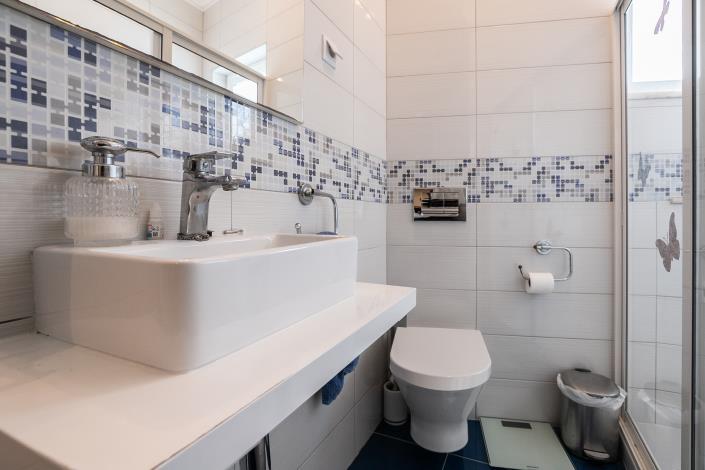 Image No.19-2 Bed Townhouse for sale