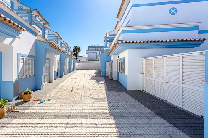 Image No.20-Jumelé de 3 chambres à vendre à Manta Rota