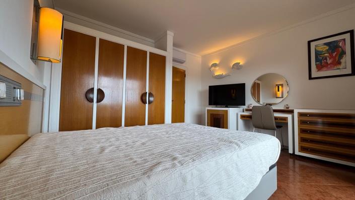 Image No.21-1 Bed Apartment for sale