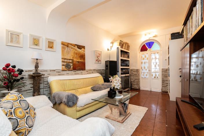 Image No.6-2 Bed Cottage for sale