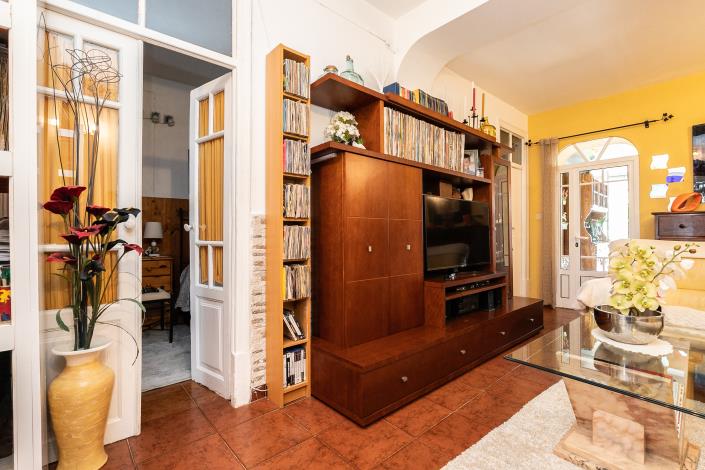 Image No.8-2 Bed Cottage for sale