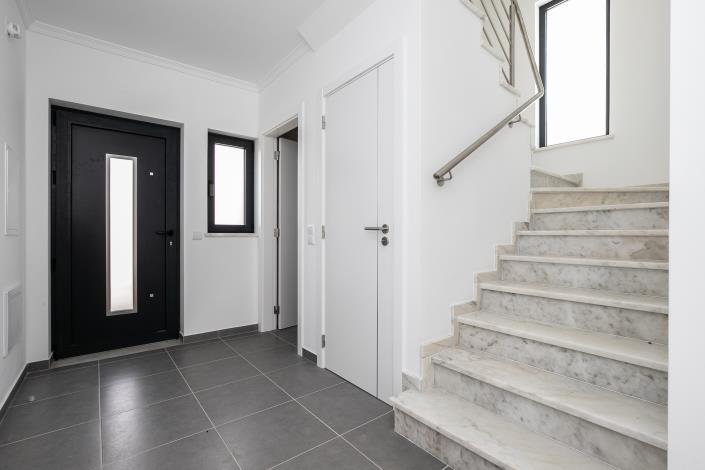 Image No.6-4 Bed Semi-Detached for sale