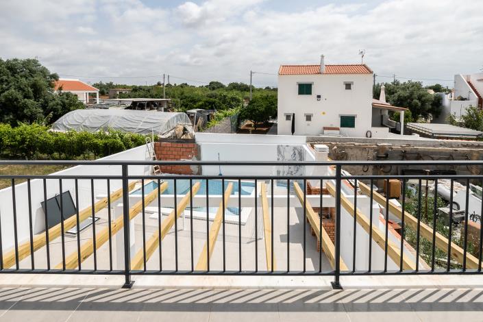 Image No.12-4 Bed Semi-Detached for sale