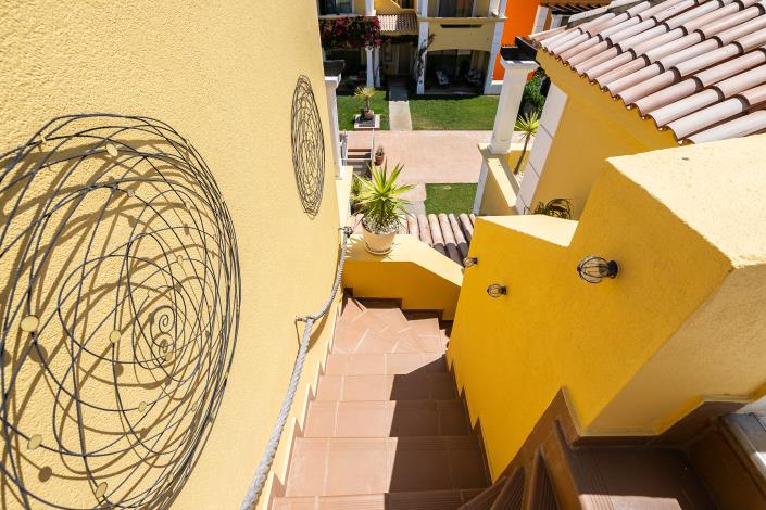 Image No.33-3 Bed Semi-Detached for sale