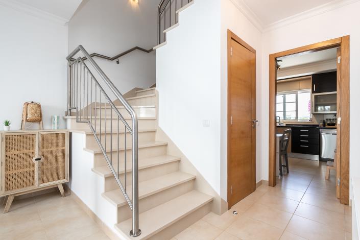 Image No.12-4 Bed Semi-Detached for sale