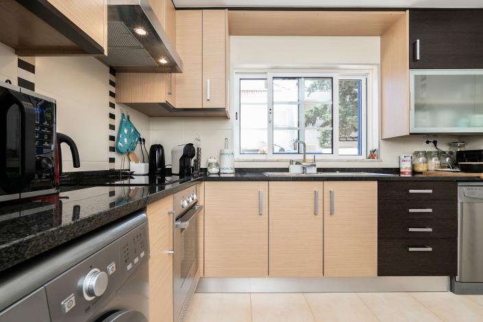 Image No.14-4 Bed Semi-Detached for sale