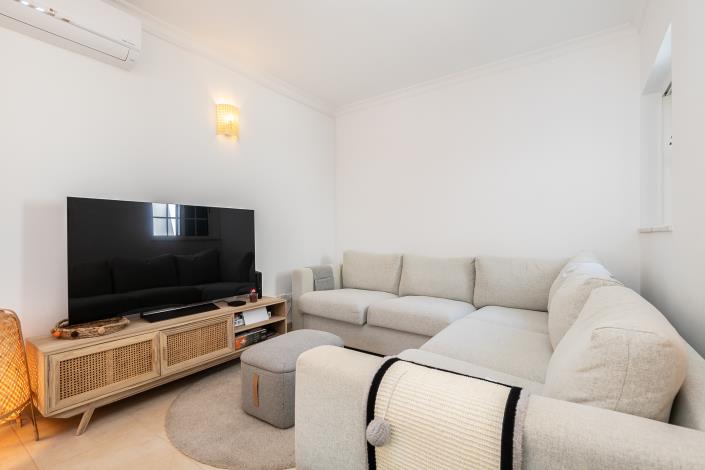 Image No.10-4 Bed Semi-Detached for sale