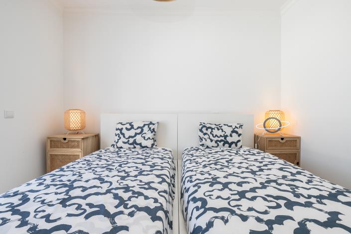 Image No.27-4 Bed Semi-Detached for sale