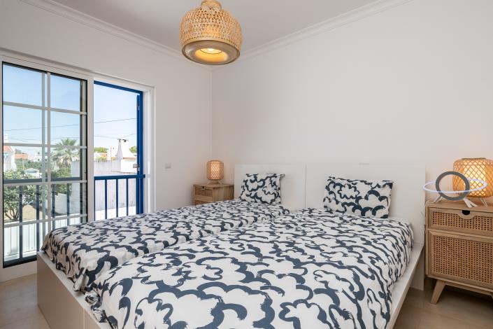 Image No.28-4 Bed Semi-Detached for sale