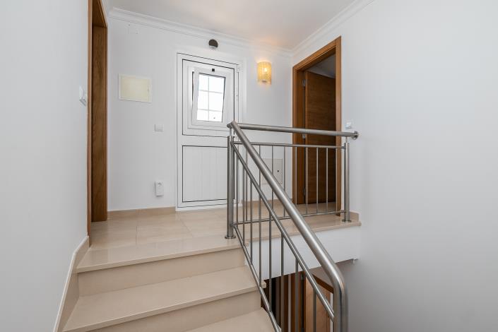 Image No.29-4 Bed Semi-Detached for sale