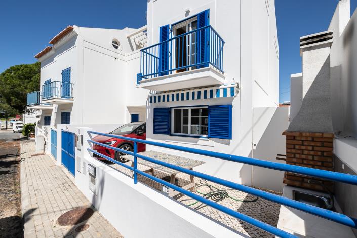 Image No.33-4 Bed Semi-Detached for sale