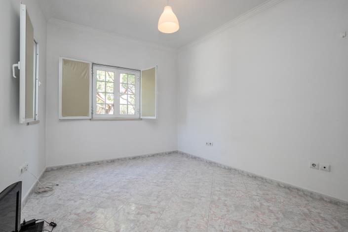 Image No.18-3 Bed Townhouse for sale