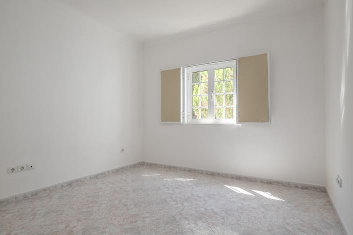 Image No.24-3 Bed Townhouse for sale