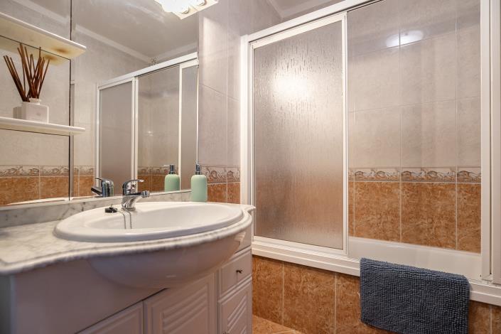 Image No.11-2 Bed House/Villa for sale