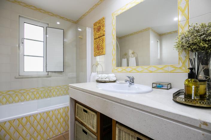 Image No.8-3 Bed Townhouse for sale