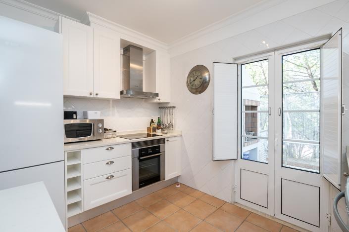 Image No.12-3 Bed Townhouse for sale