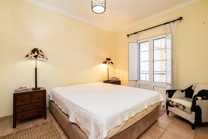 Image No.23-3 Bed Townhouse for sale