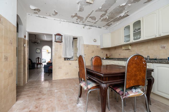 Image No.12-3 Bed Townhouse for sale