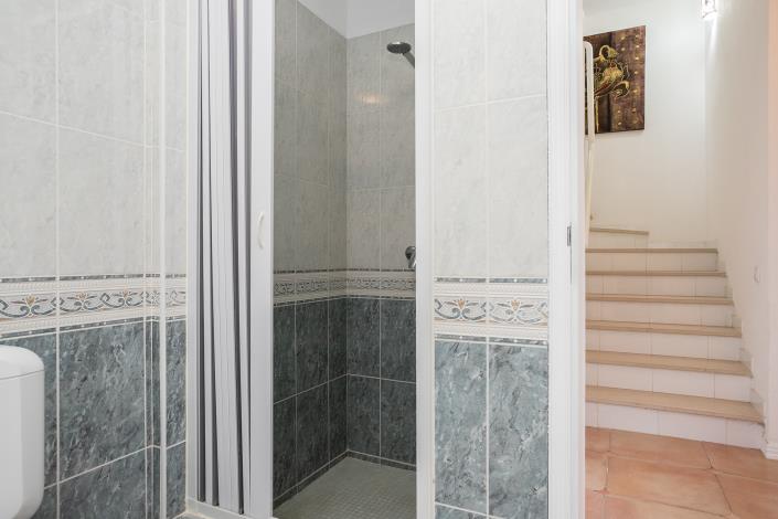 Image No.19-3 Bed Villa / Detached for sale