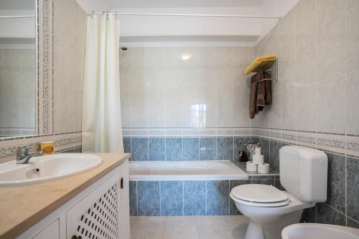 Image No.23-3 Bed Villa / Detached for sale