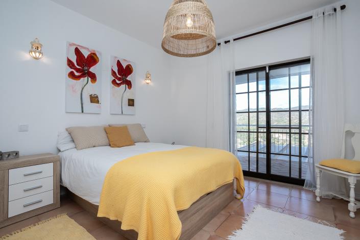 Image No.27-3 Bed Villa / Detached for sale