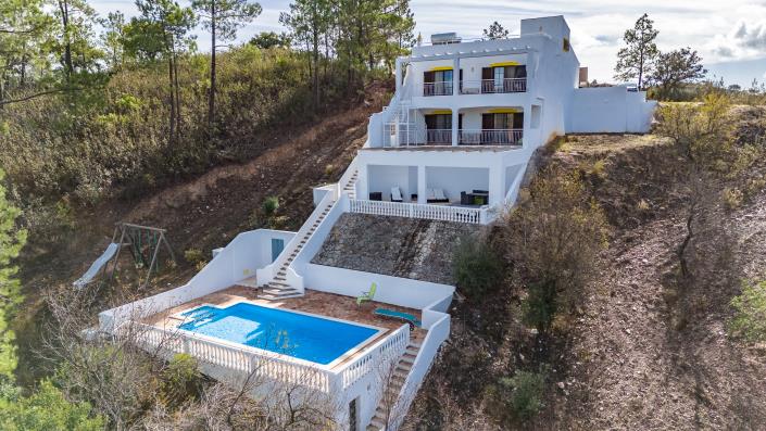 Image No.1-3 Bed Villa / Detached for sale