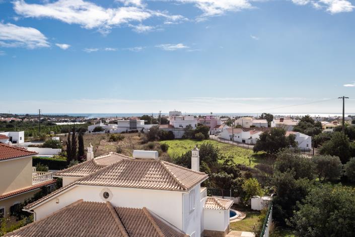 Image No.19-3 Bed Apartment for sale