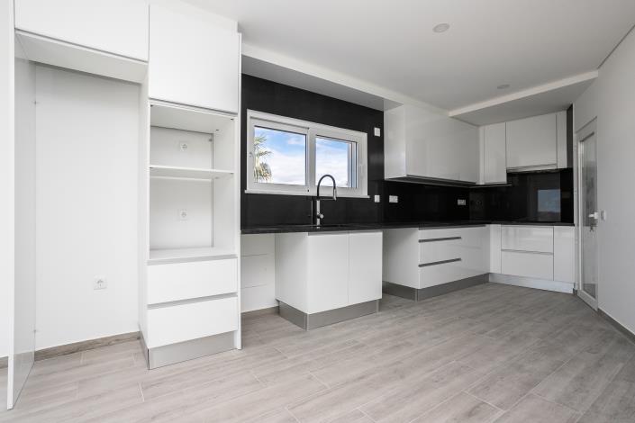 Image No.10-3 Bed Apartment for sale