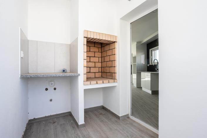 Image No.11-3 Bed Apartment for sale