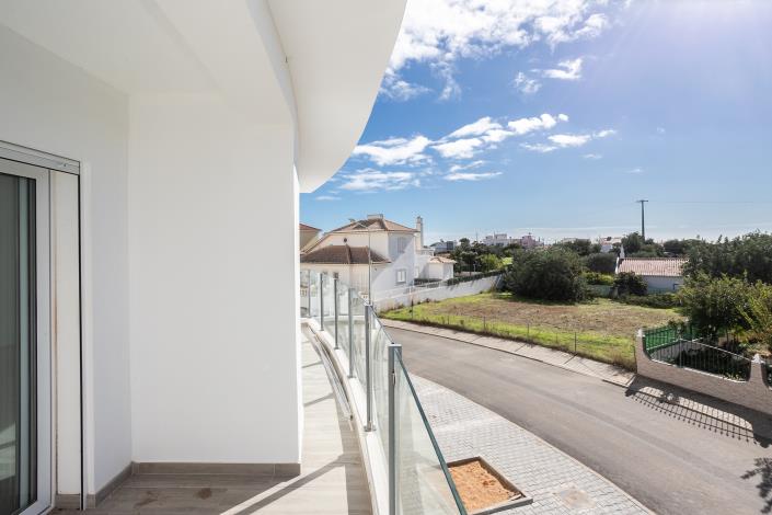 Image No.13-3 Bed Apartment for sale