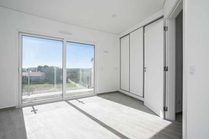 Image No.16-3 Bed Apartment for sale