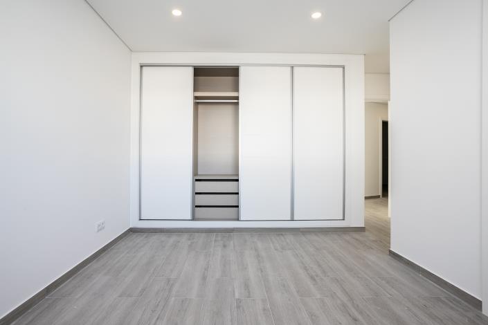 Image No.19-3 Bed Apartment for sale