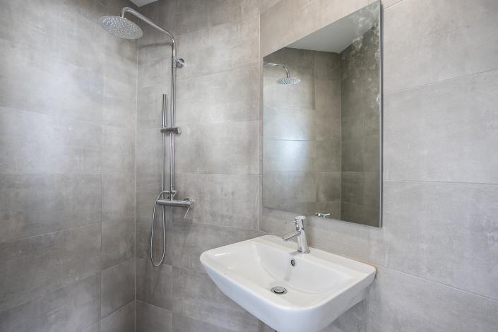 Image No.20-3 Bed Apartment for sale