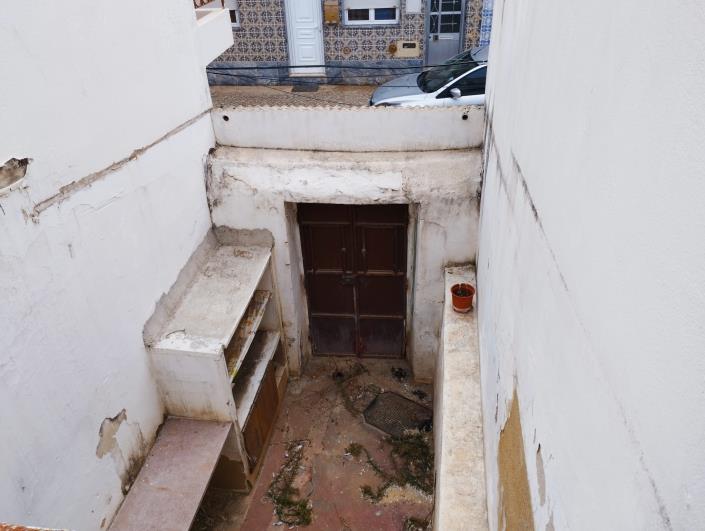 Image No.2-2 Bed House for sale