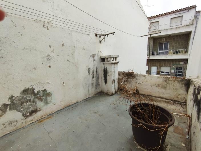 Image No.5-2 Bed House for sale