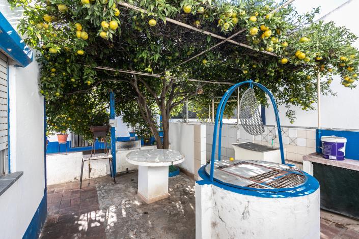 Image No.5-7 Bed House for sale