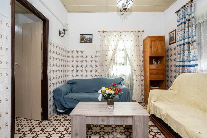 Image No.11-7 Bed House for sale