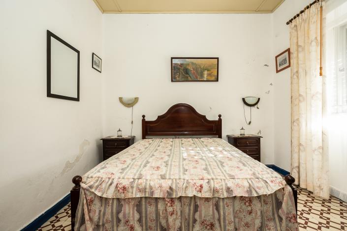 Image No.13-7 Bed House for sale