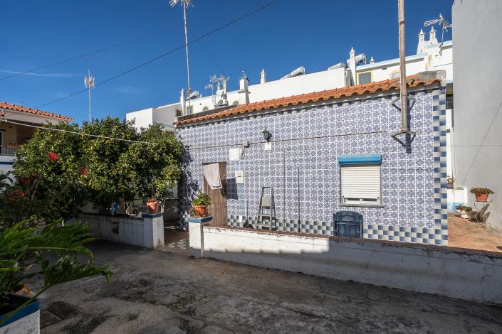 Image No.17-7 Bed House for sale