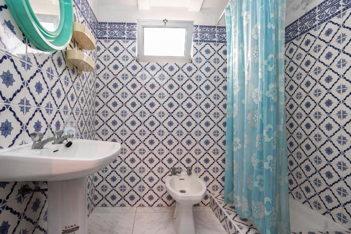 Image No.21-7 Bed House for sale