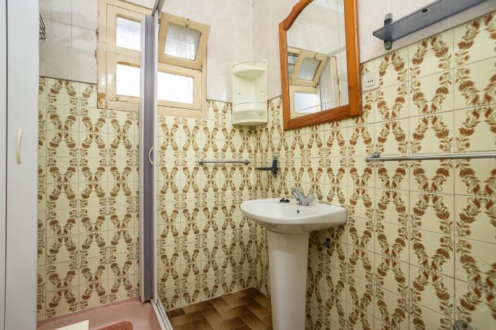 Image No.31-7 Bed House for sale