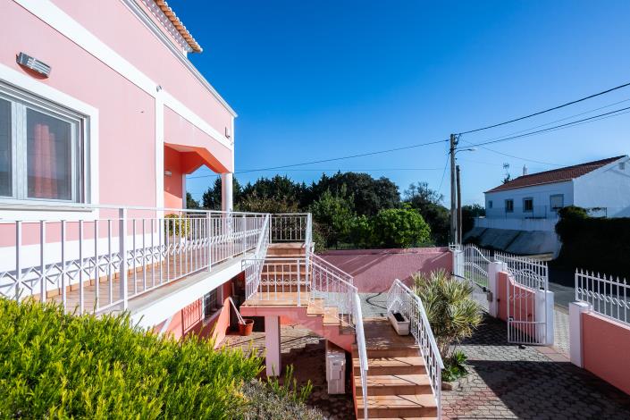 Image No.43-5 Bed Villa / Detached for sale