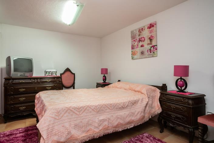 Image No.37-5 Bed Villa / Detached for sale