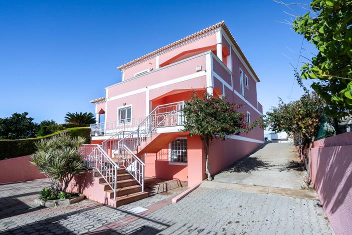 Image No.44-5 Bed Villa / Detached for sale