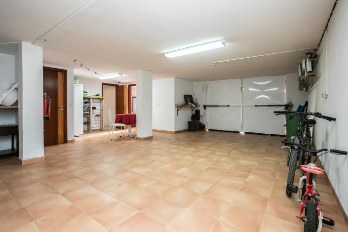 Image No.38-5 Bed Villa / Detached for sale