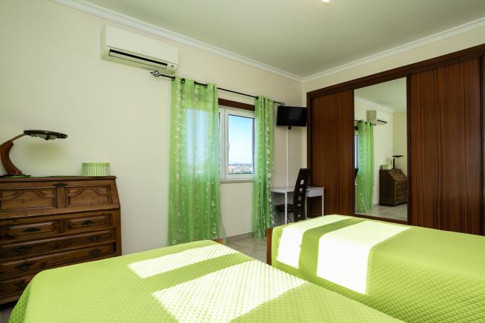 Image No.27-5 Bed Villa / Detached for sale