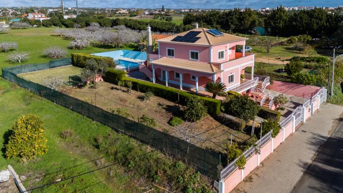Image No.41-5 Bed Villa / Detached for sale